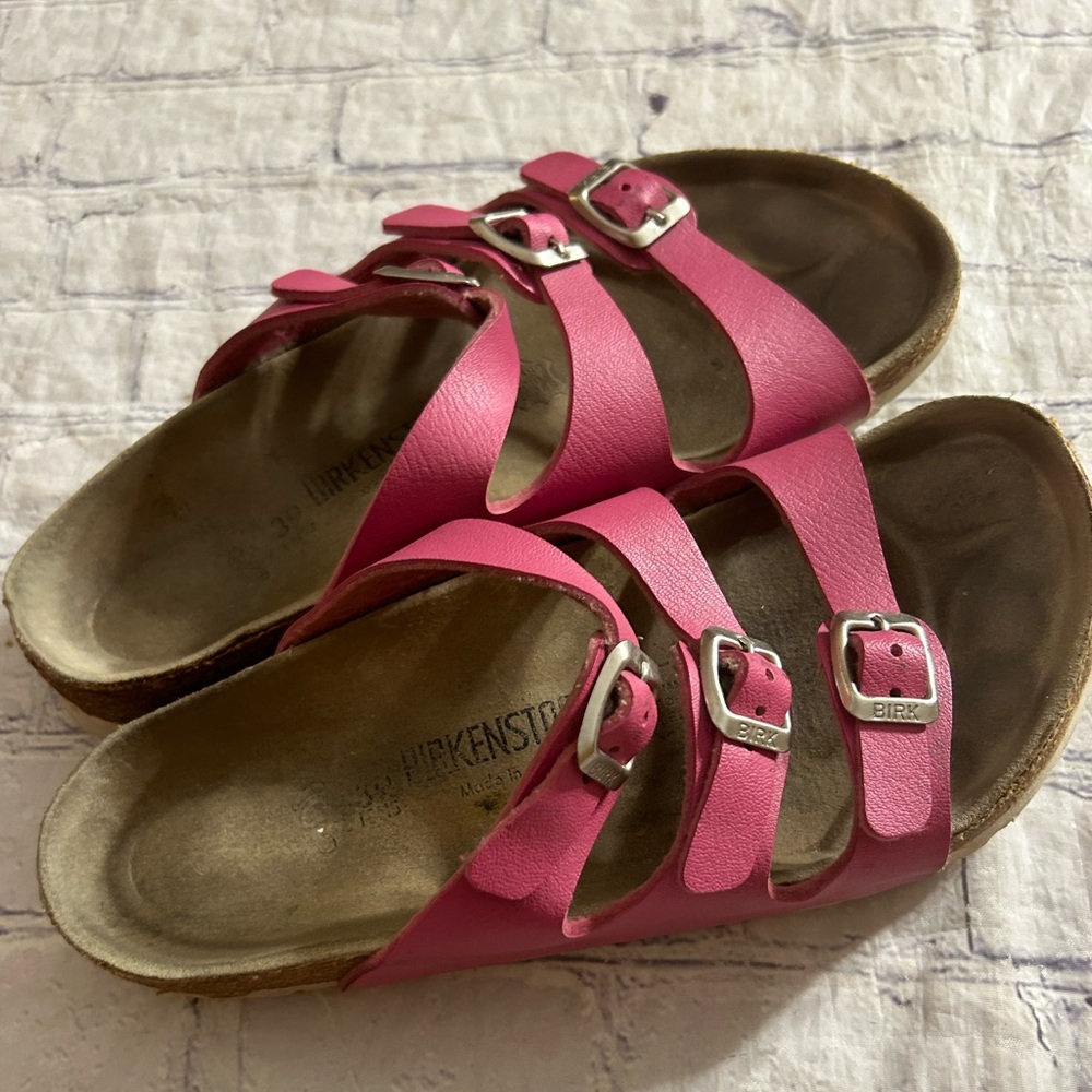 BIRKENSTOCK FUCHSIA PINK COLOR 3 STRAPS MADE IN GERMANY SANDALS SIZE 39